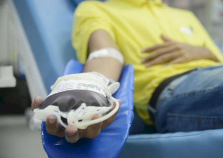 Quatorze em cada mil brasileiros são doadores regulares de sangue